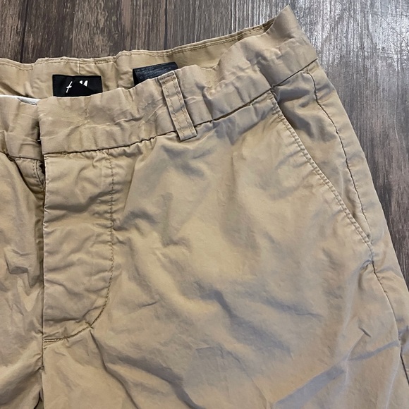 H&M Cargo Khaki Shorts - Picture 4 of 7